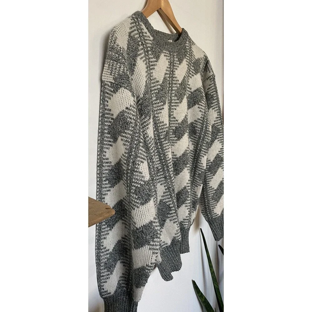 Vintage Michael Gerald Gray and White Geometric Pattern Sweater Mens Size Small